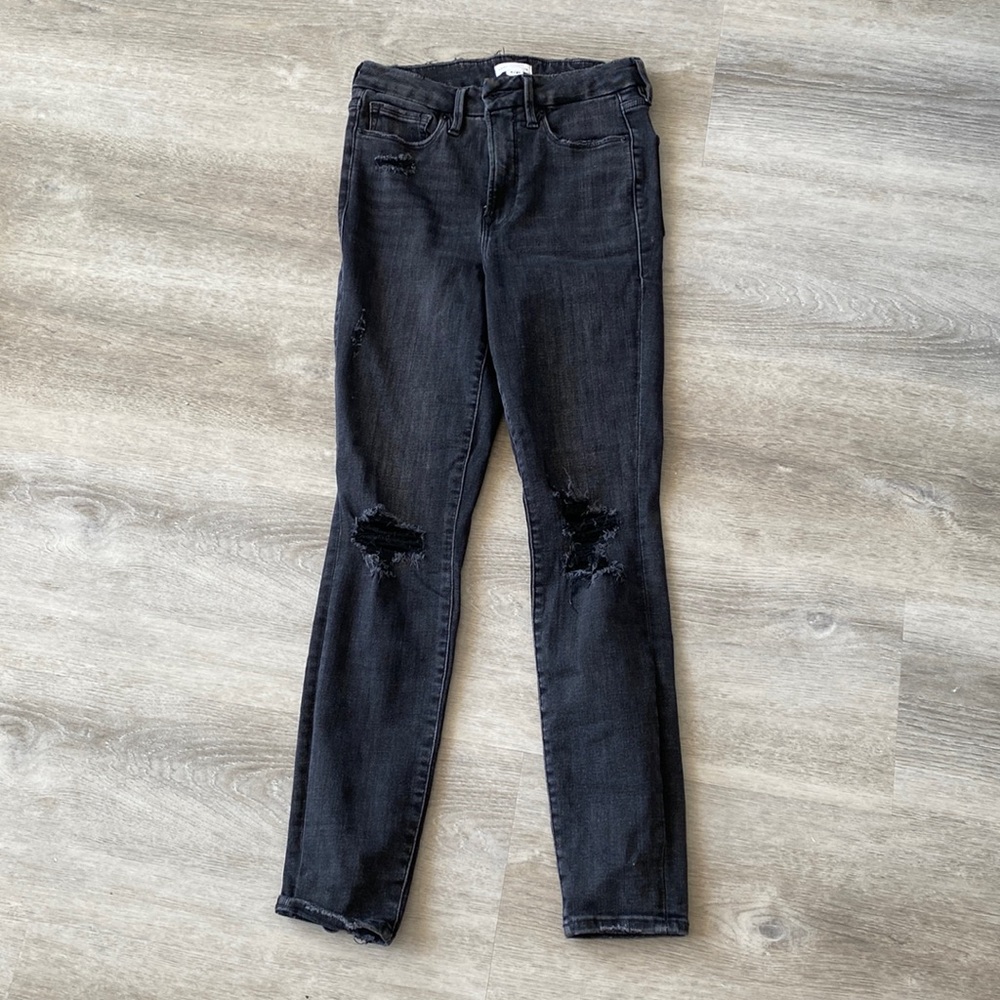 Good American jeans size 4 w distressed detail